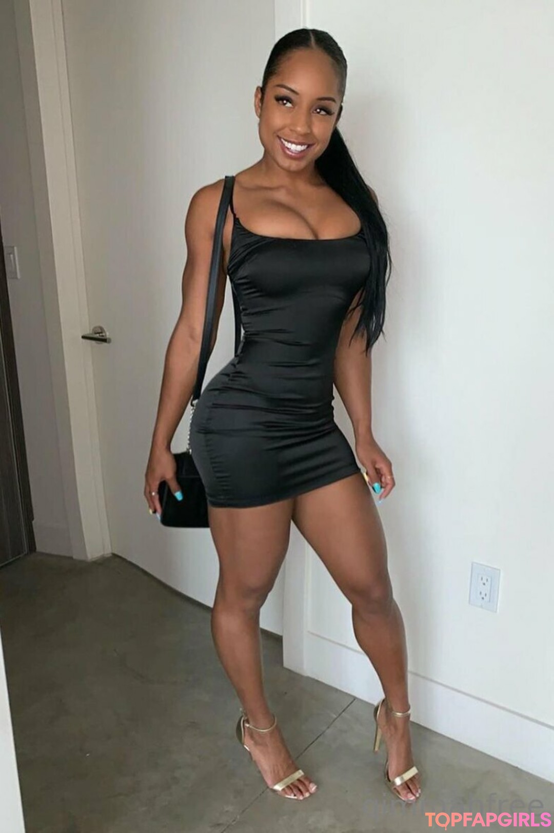 Foto di nudo di fuga di OnlyFans di Qimmah Russo #868