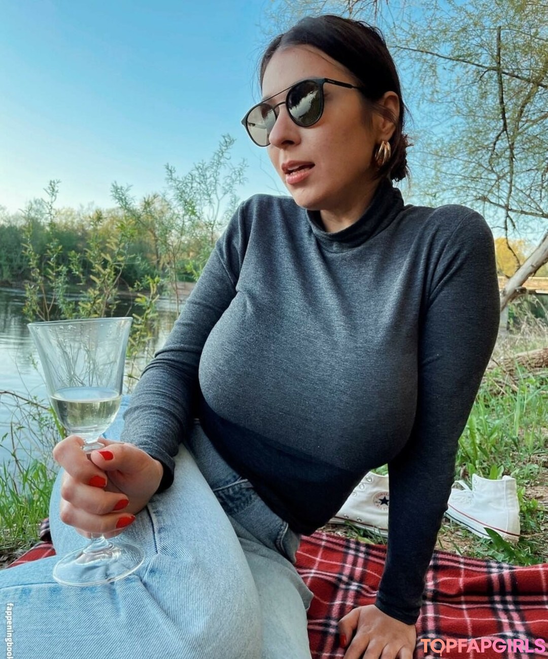 Foto di nudo di fuga di OnlyFans di Giulia Daqna #126 Foto di nudo di fuga di OnlyFans di Giulia Daqna #126