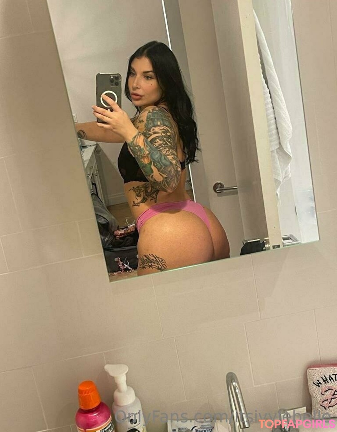 Foto di nudo di fuga di OnlyFans di Ivy Lebelle #474