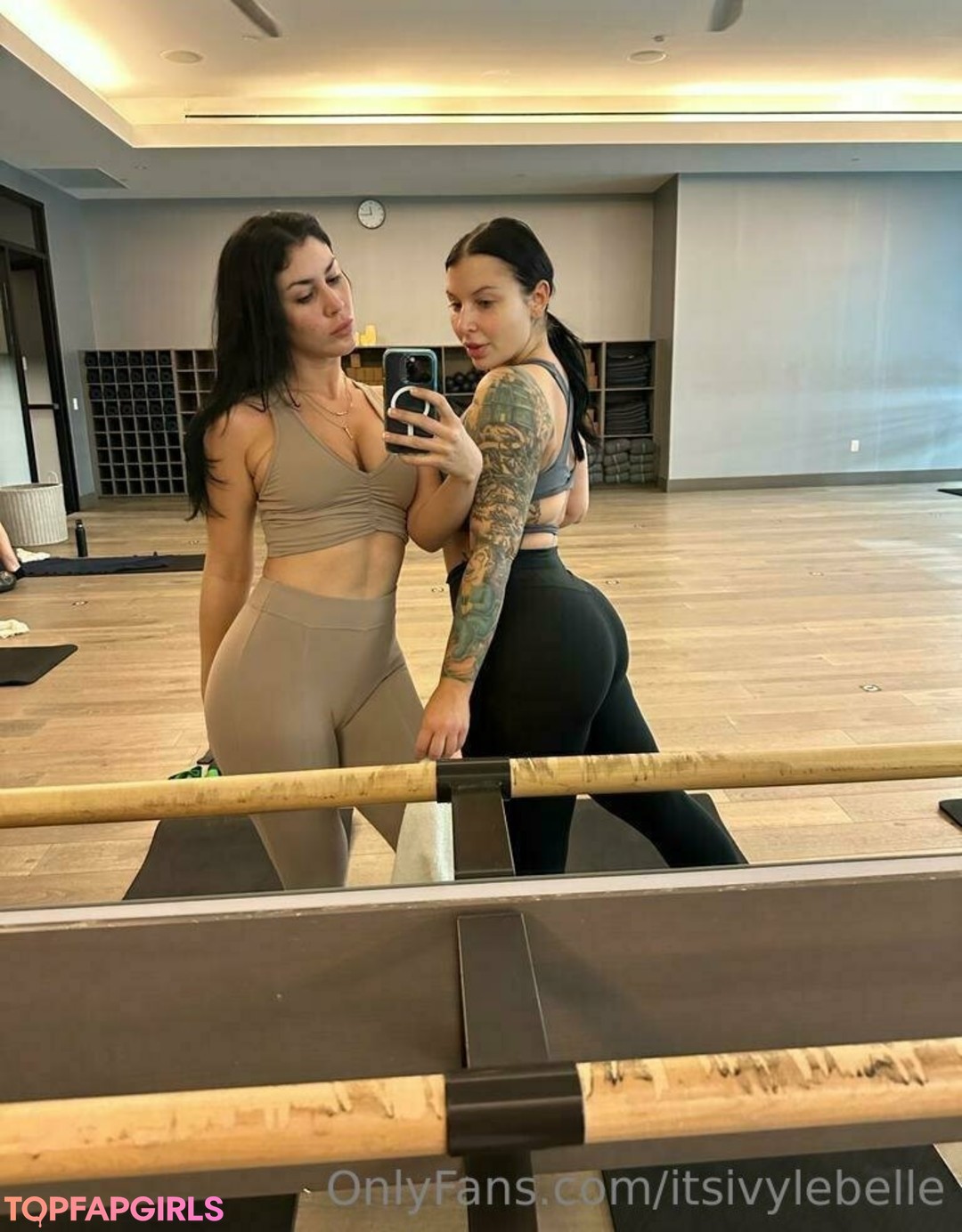 Foto di nudo di fuga di OnlyFans di Ivy Lebelle #641