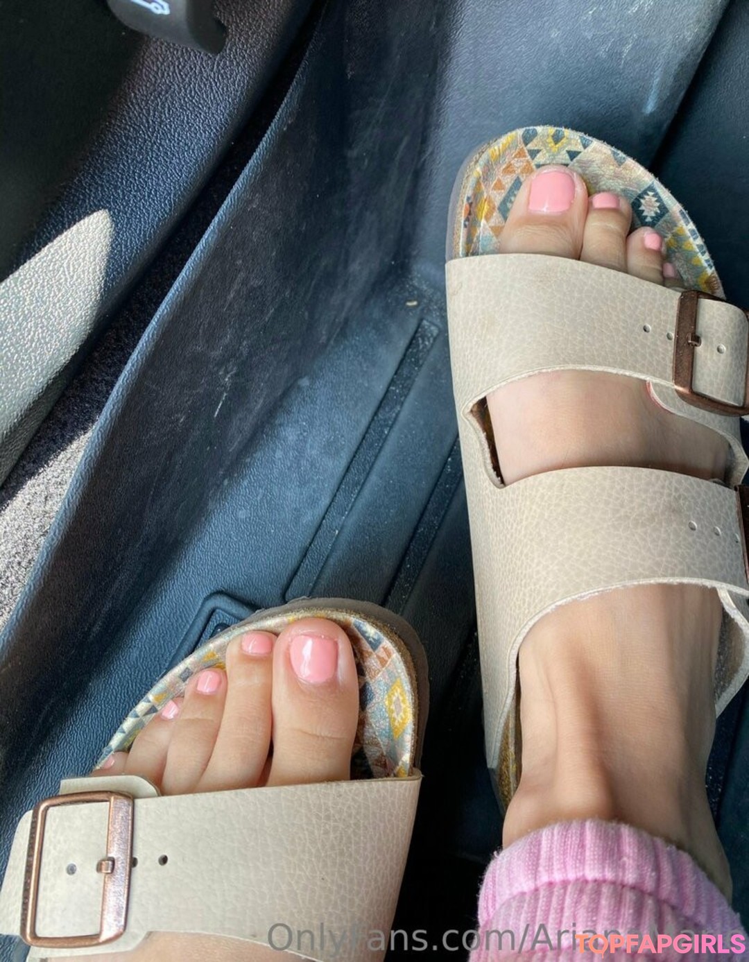 Foto di nudo di fuga di OnlyFans di Ariana Marie #1179