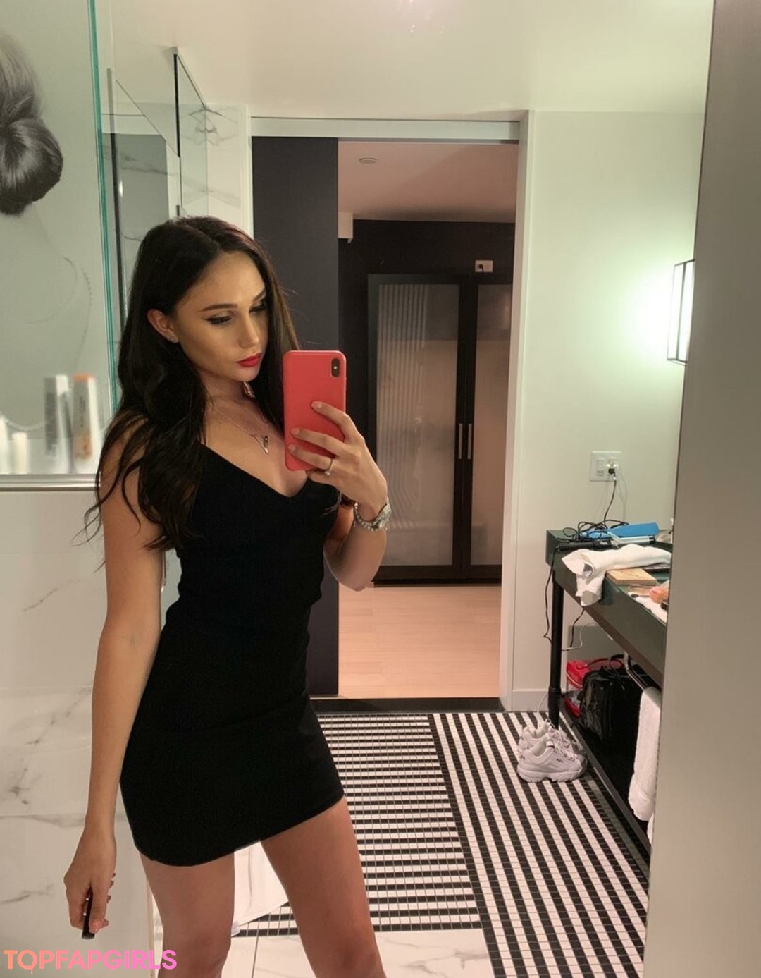 Foto di nudo di fuga di OnlyFans di Ariana Marie #769