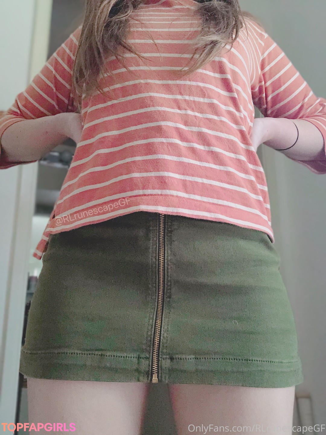 Foto di nudo di fuga di OnlyFans di Rlrunescapegf #1125