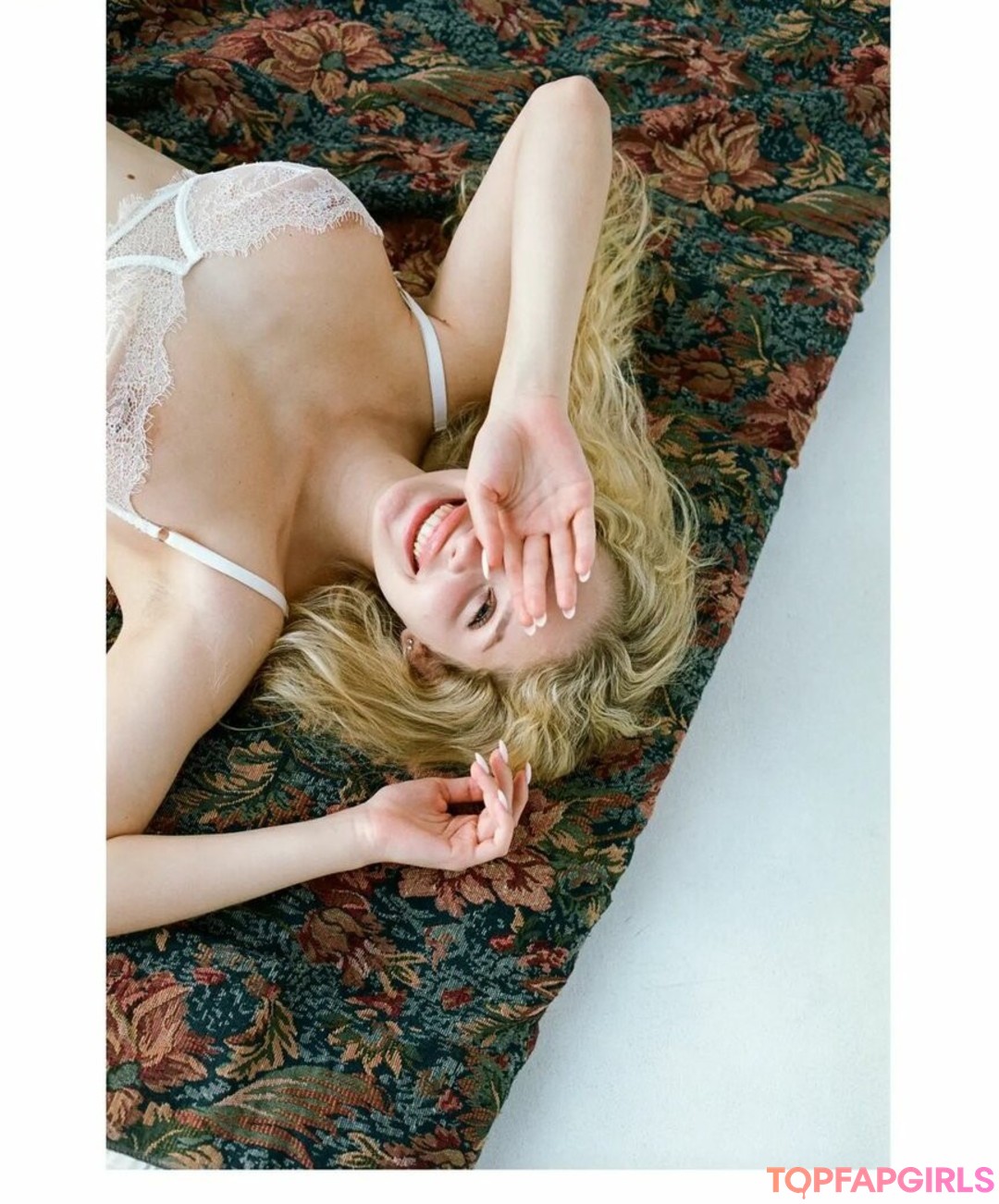 Foto di nudo di fuga di OnlyFans di Mila Amour #1548