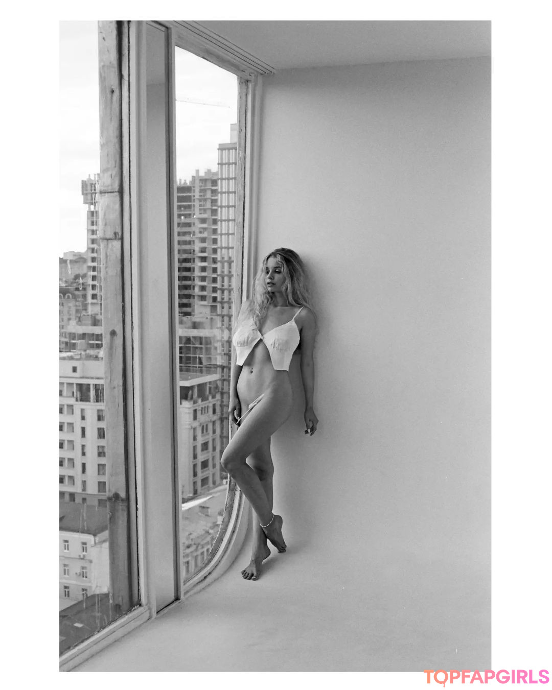 Foto di nudo di fuga di OnlyFans di Mila Amour #982