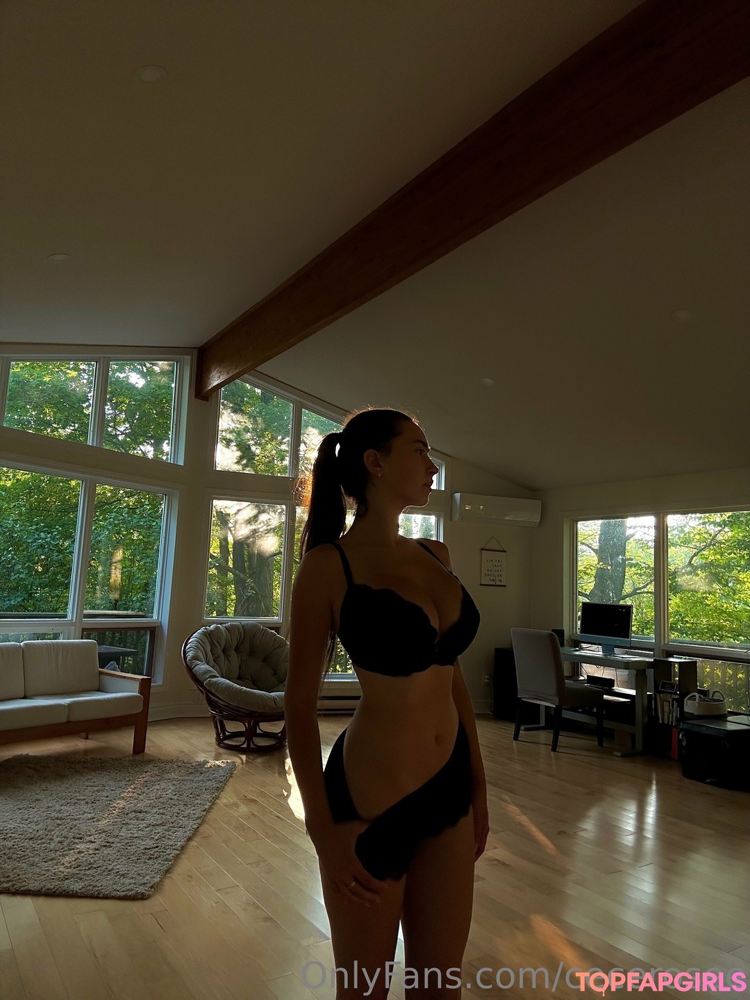 Foto di nudo di fuga di OnlyFans di Cecilia Rose #341
