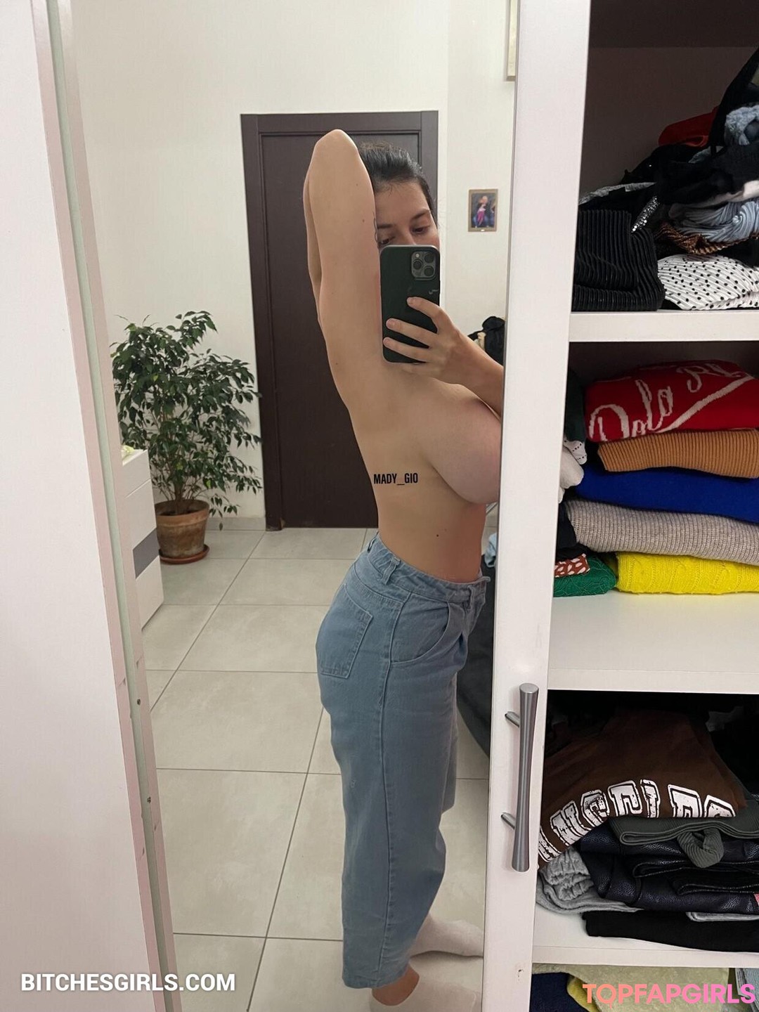 Foto di nudo di fuga di OnlyFans di Madalina Loana Filip #171
