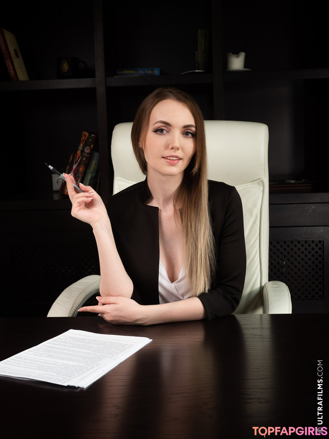 Foto di nudo di fuga di OnlyFans di Sia Siberia #674