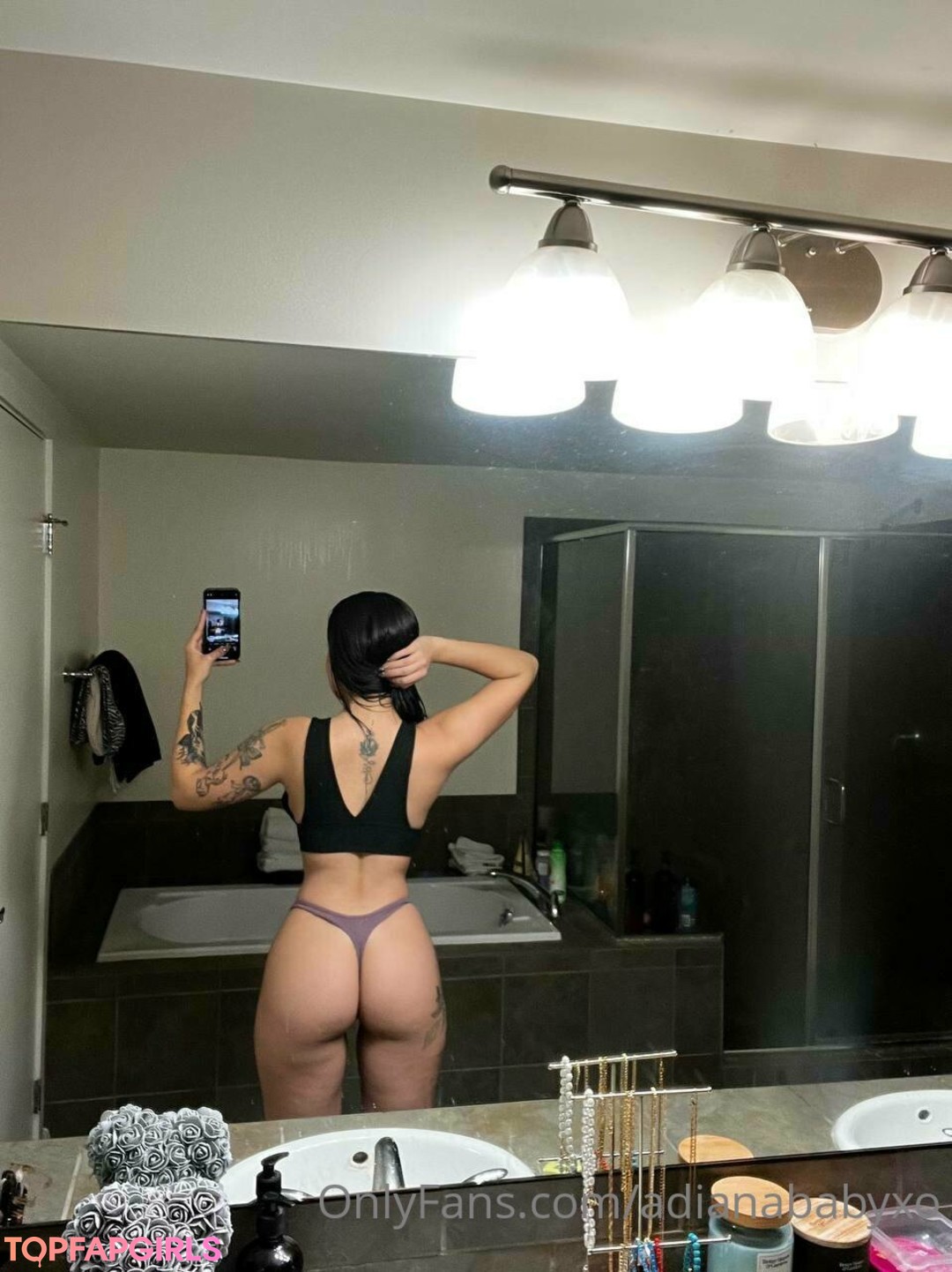Foto di nudo di fuga di OnlyFans di Adianababyxo #18
