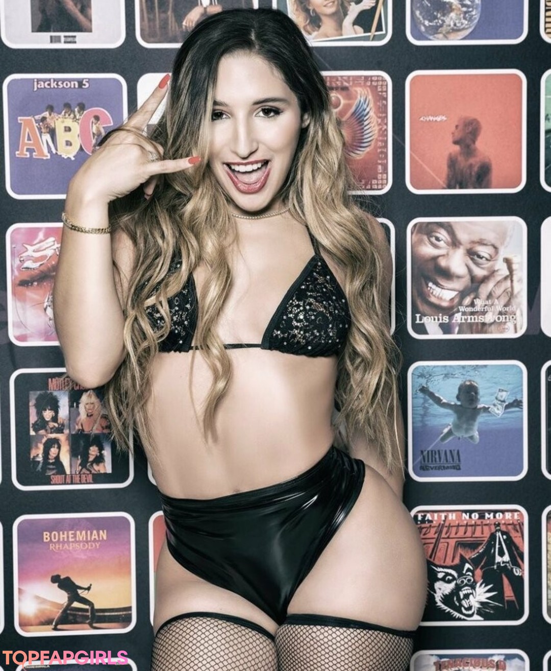 Foto di nudo di fuga di OnlyFans di Abella Danger #1090