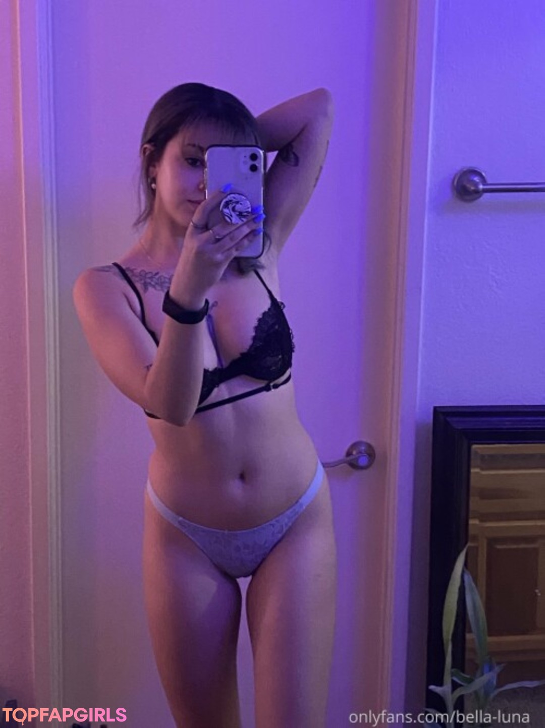 Foto di nudo di fuga di OnlyFans di Bella Luna #228