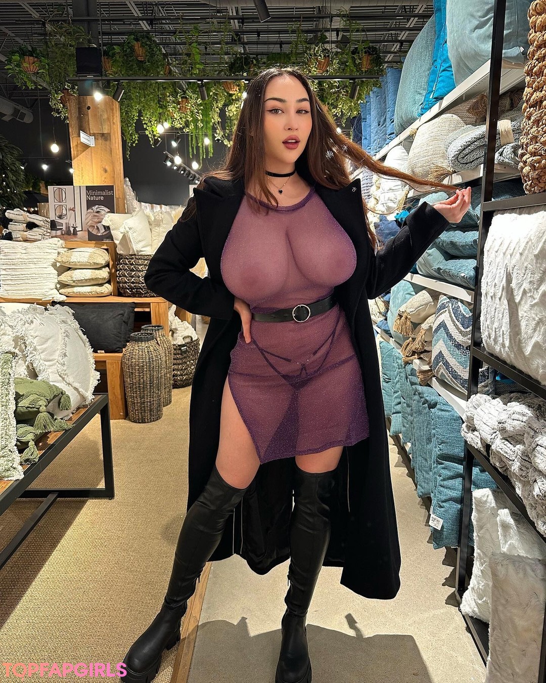 Foto di nudo di fuga di OnlyFans di Louisa Khovanski #1162