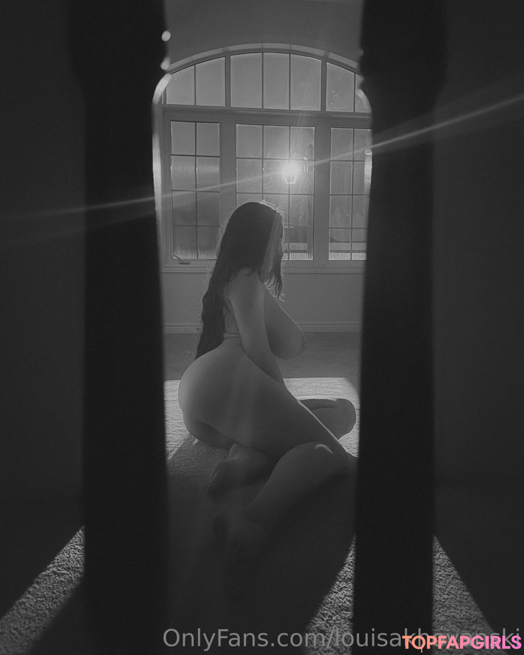 Foto di nudo di fuga di OnlyFans di Louisa Khovanski #458