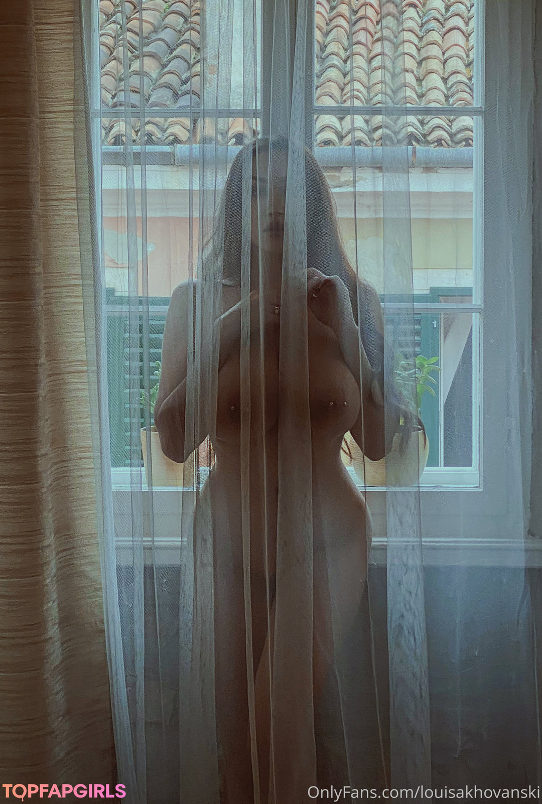 Foto di nudo di fuga di OnlyFans di Louisa Khovanski #55
