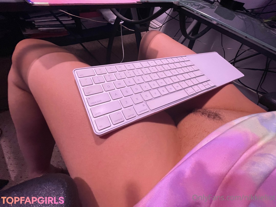 Foto di nudo di fuga di OnlyFans di Nikki Eliot #43