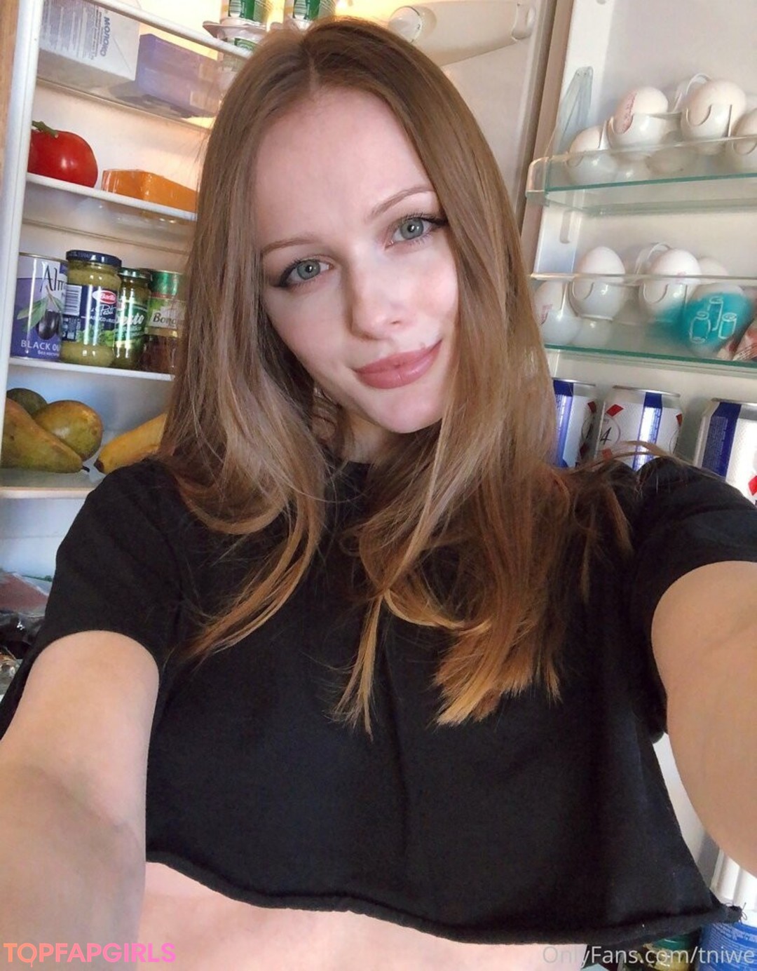 Foto di nudo di fuga di OnlyFans di Tniwe #2253