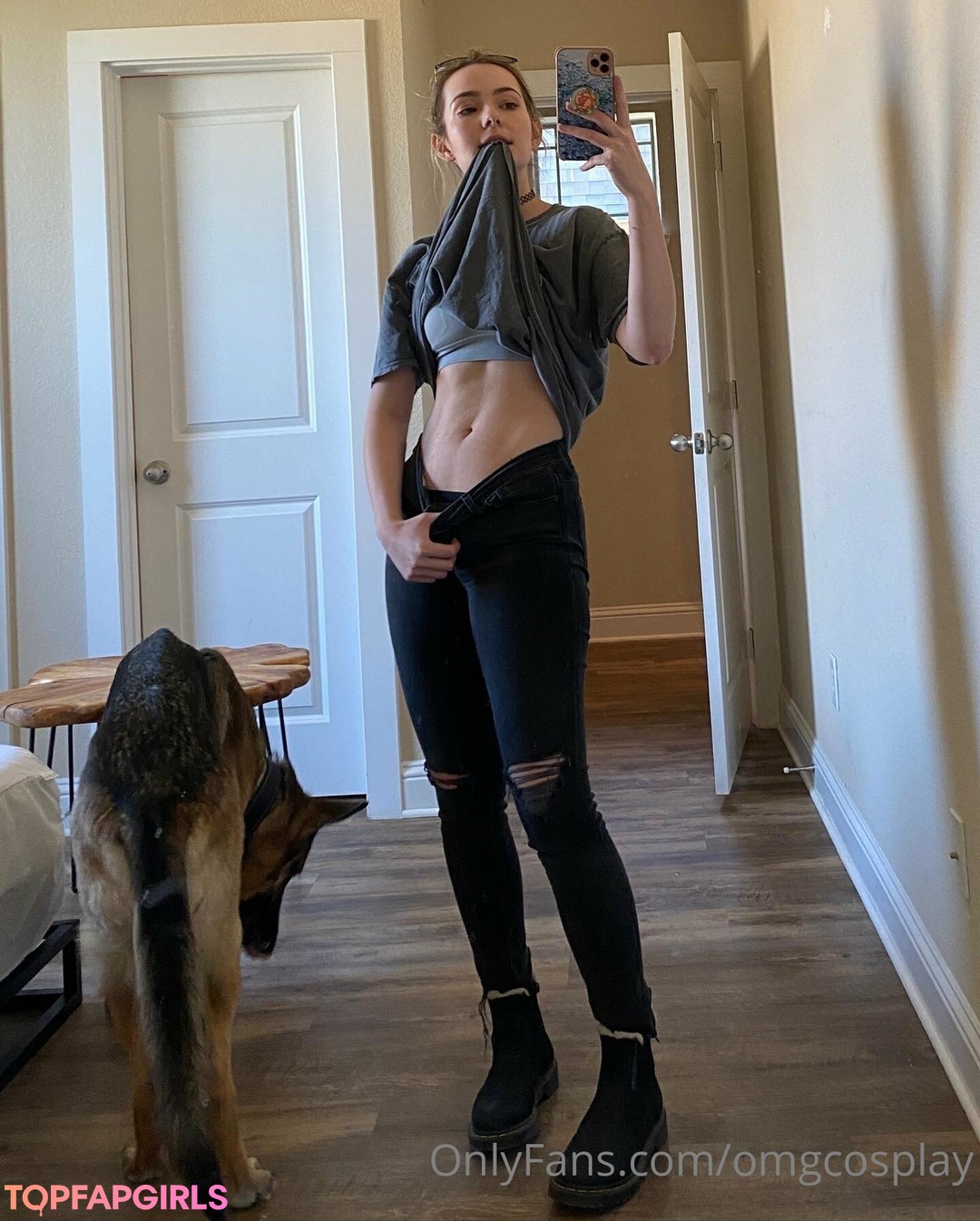 Foto di nudo di fuga di OnlyFans di Omgcosplay #226
