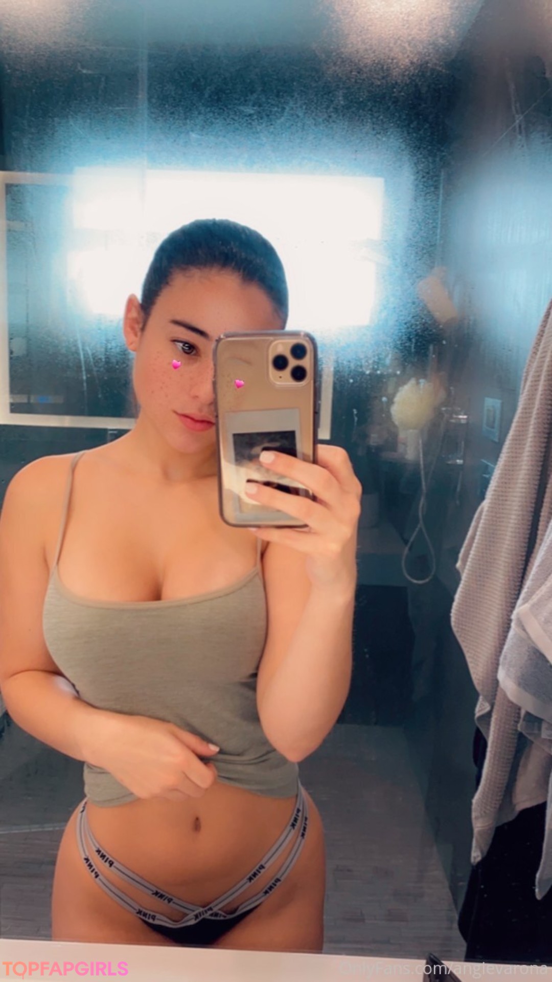 Foto di nudo di fuga di OnlyFans di Angie Varona #191