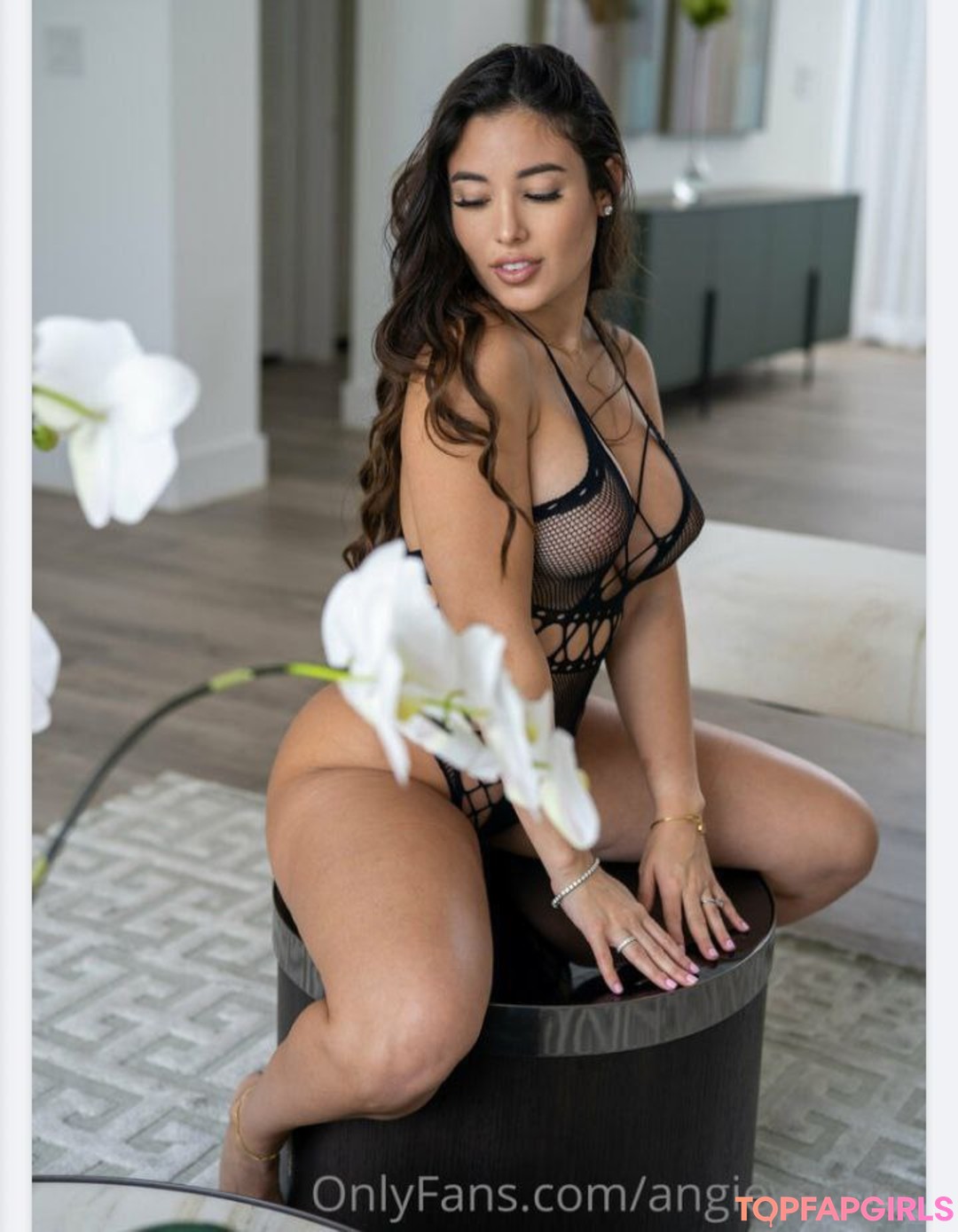 Foto di nudo di fuga di OnlyFans di Angie Varona #290