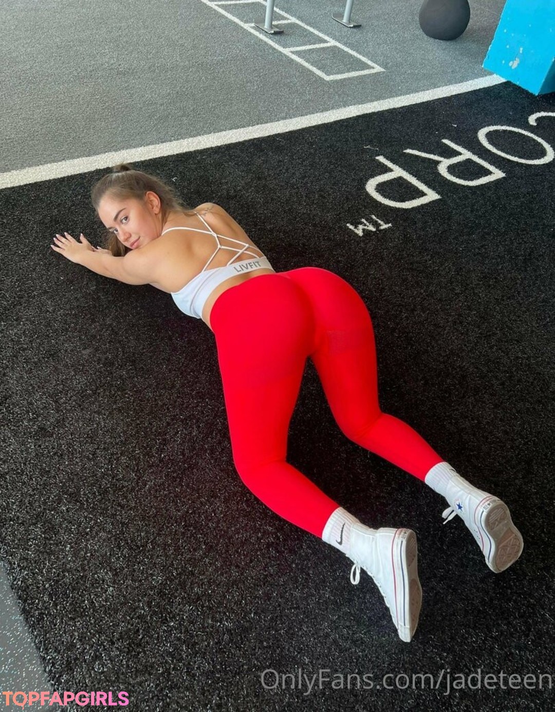 Foto di nudo di fuga di OnlyFans di Jadeteen #423