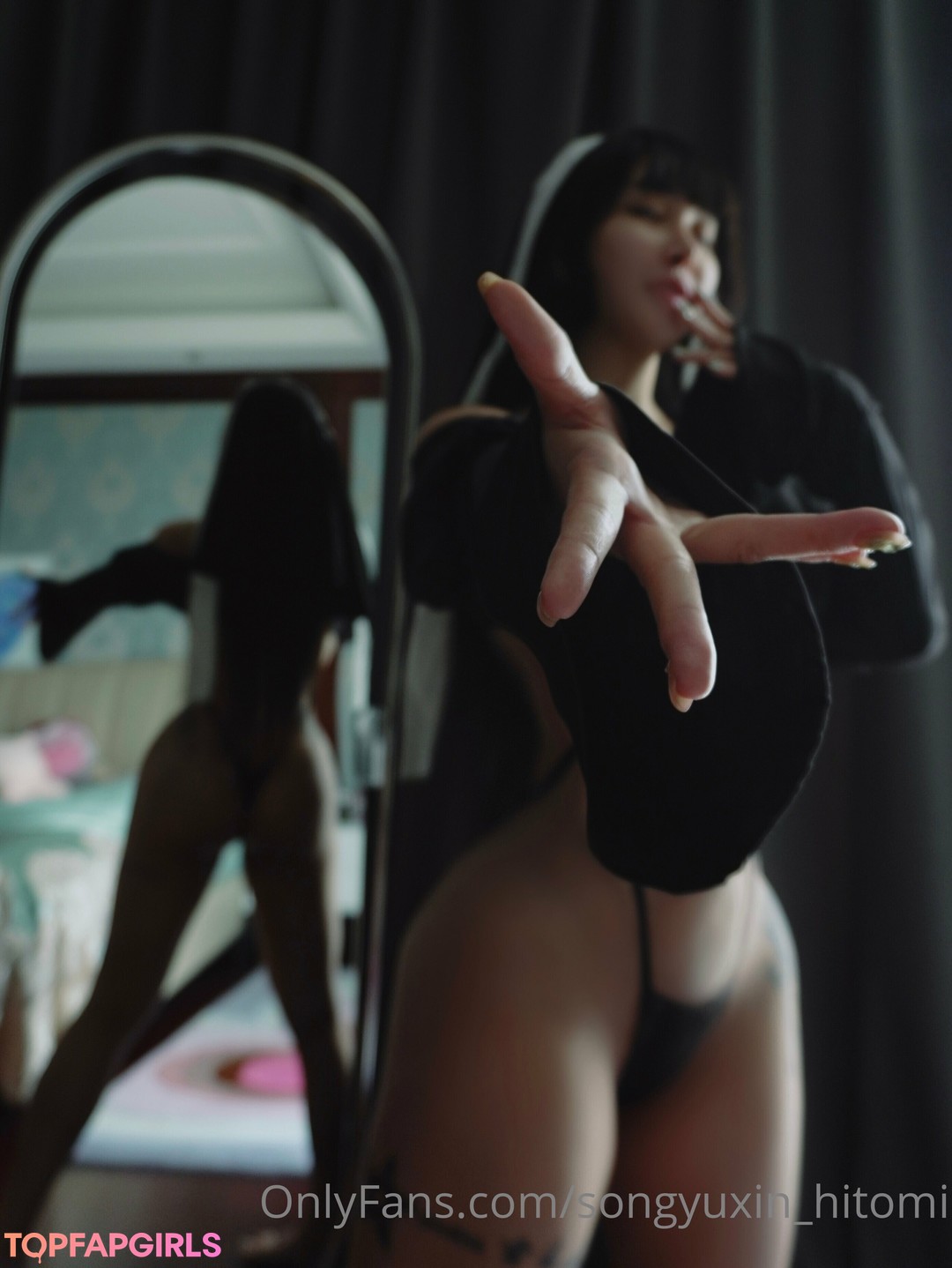 Foto di nudo di fuga di OnlyFans di Hitomi Songyuxin #236