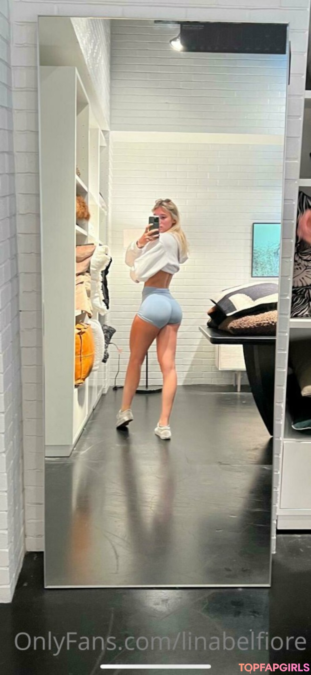 Foto di nudo di fuga di OnlyFans di Lina Belfiore #277