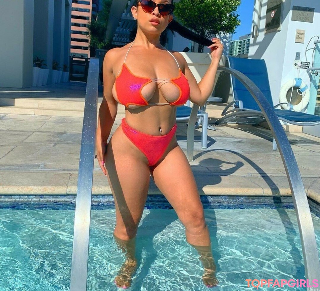 Foto di nudo di fuga di OnlyFans di Lizzy #150