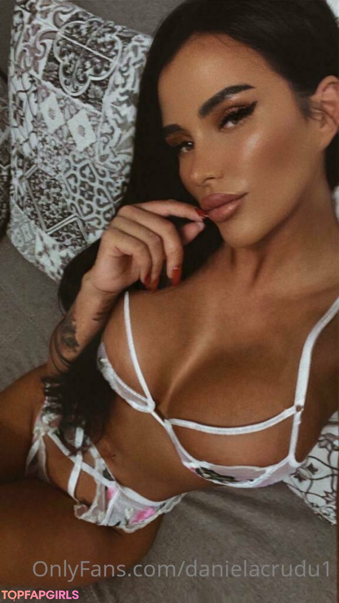 Foto di nudo di fuga di OnlyFans di Daniela Crudu #21
