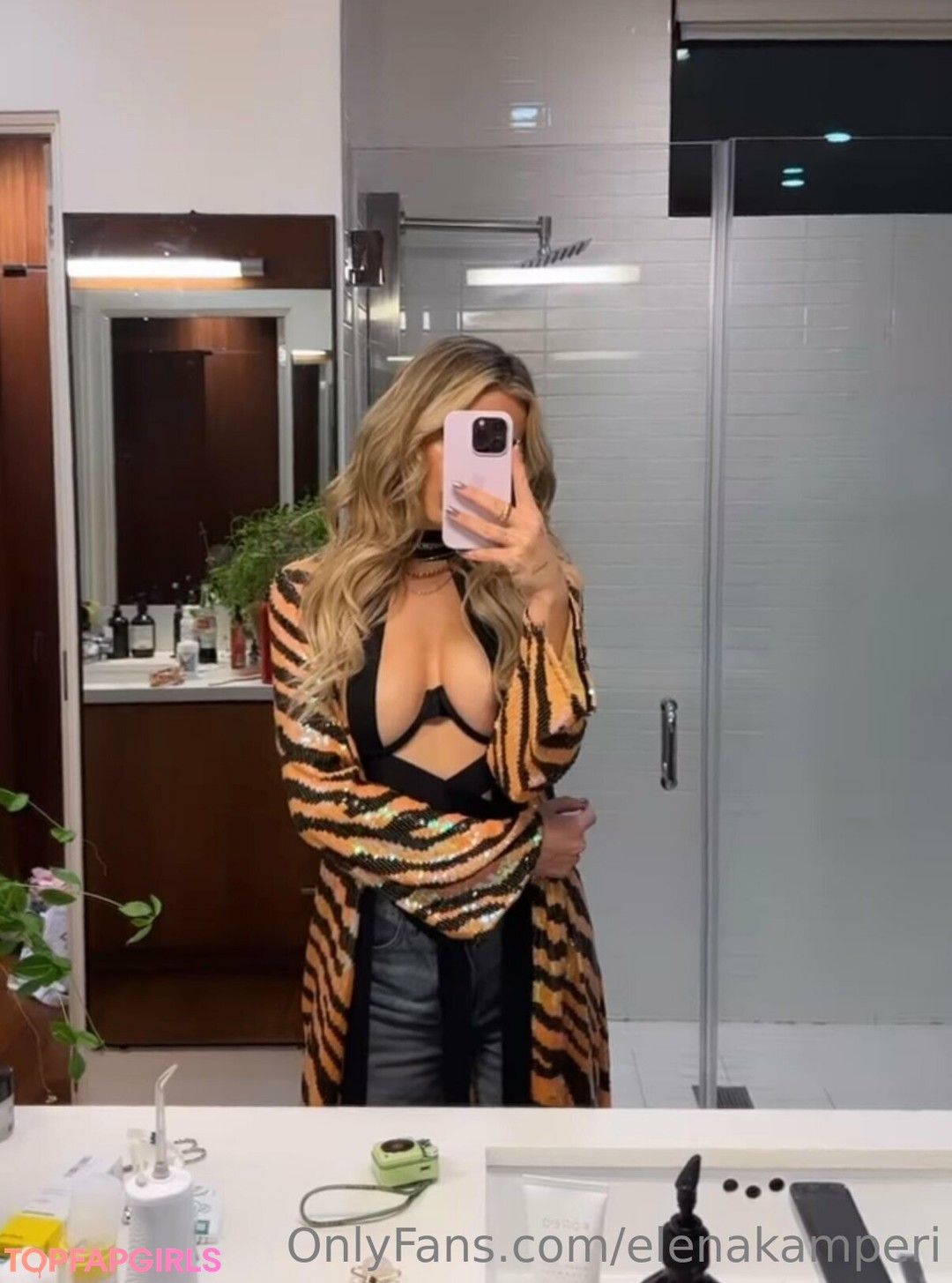 Foto di nudo di fuga di OnlyFans di Elena Kamperi #13