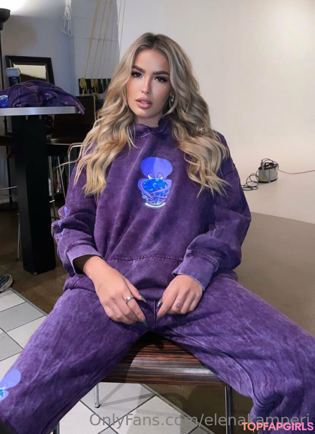 Foto di nudo di fuga di OnlyFans di Elena Kamperi #256