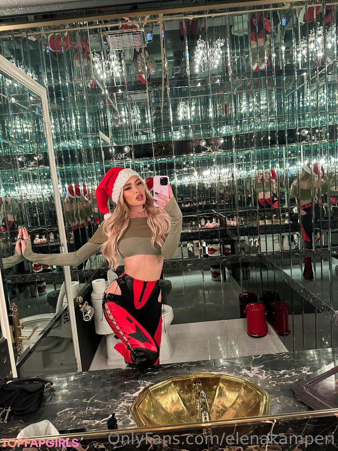 Foto di nudo di fuga di OnlyFans di Elena Kamperi #81