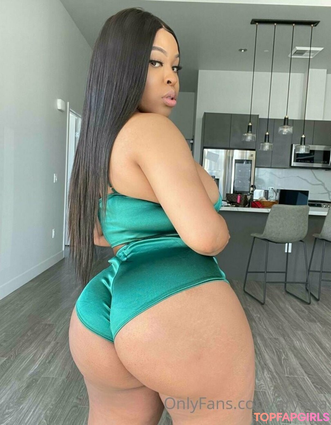 Foto di nudo di fuga di OnlyFans di Aryana #423