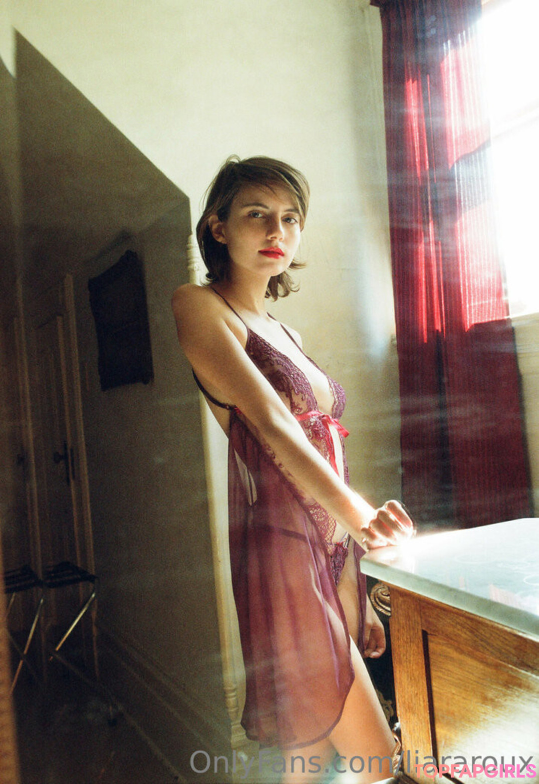 Foto di nudo di fuga di OnlyFans di Liara Roux #699