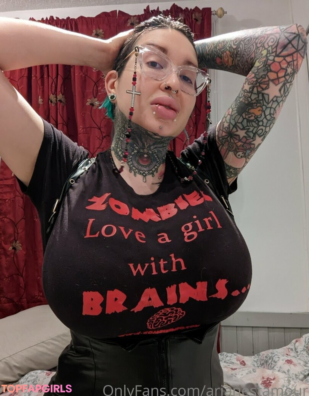 Foto di nudo di fuga di OnlyFans di Ariane Saint Amour #2156
