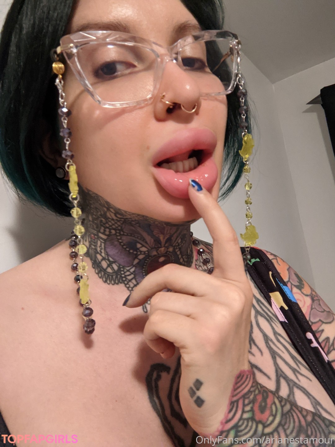 Foto di nudo di fuga di OnlyFans di Ariane Saint Amour #414