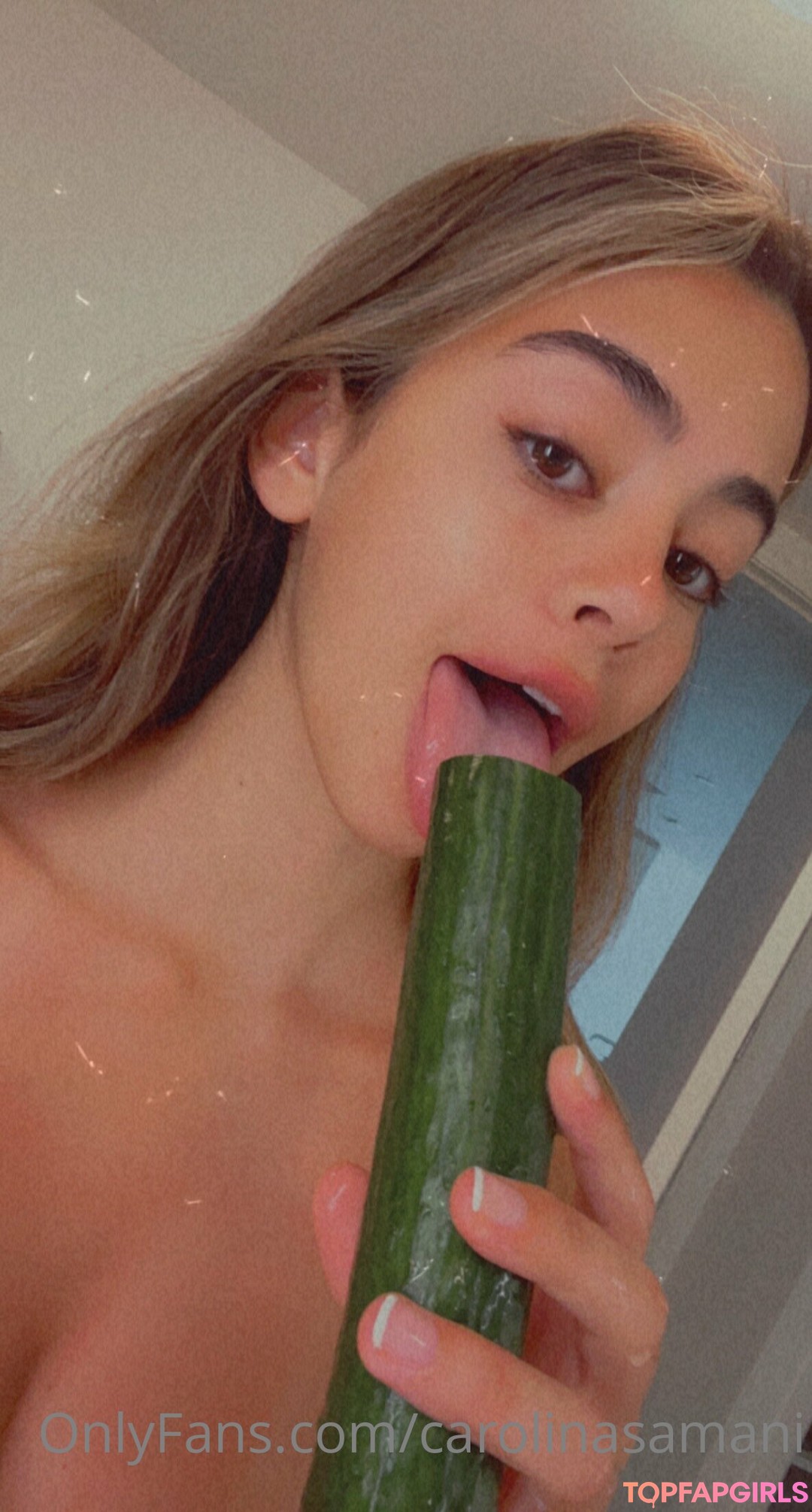 Foto di nudo di fuga di OnlyFans di Carolina Samani #400