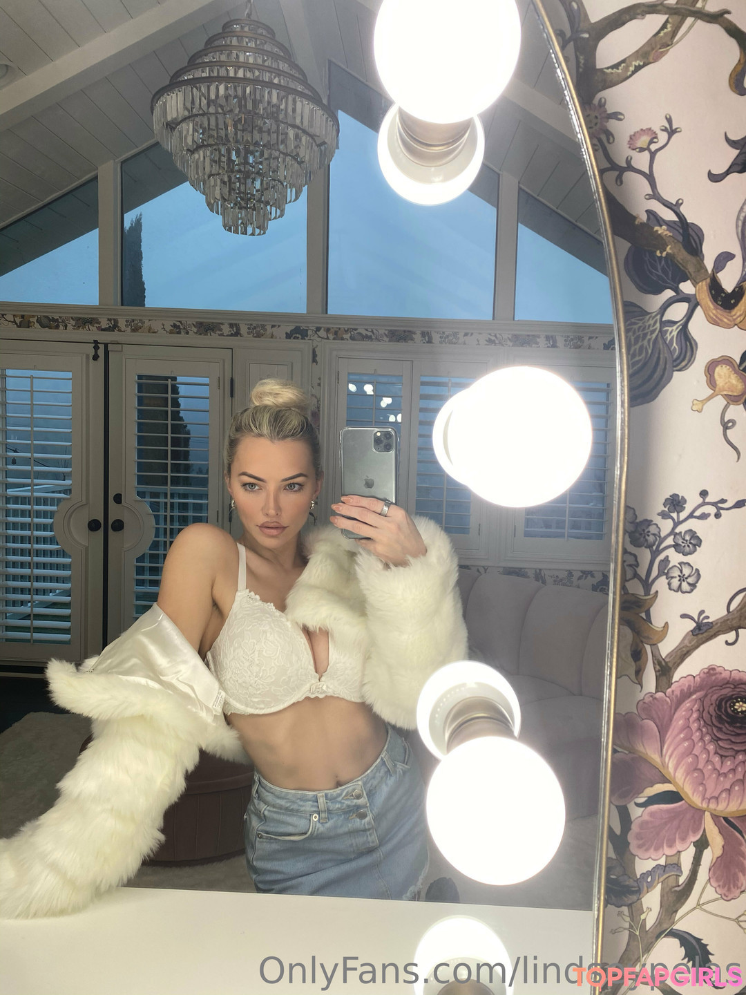 Foto di nudo di fuga di OnlyFans di Lindsey Pelas #392
