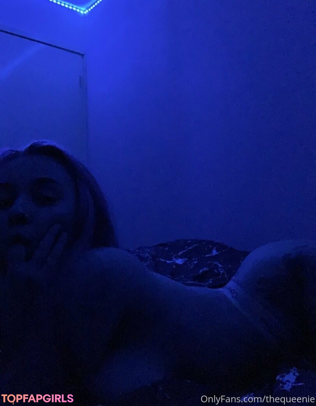 Foto di nudo di fuga di OnlyFans di Thequeenie #301