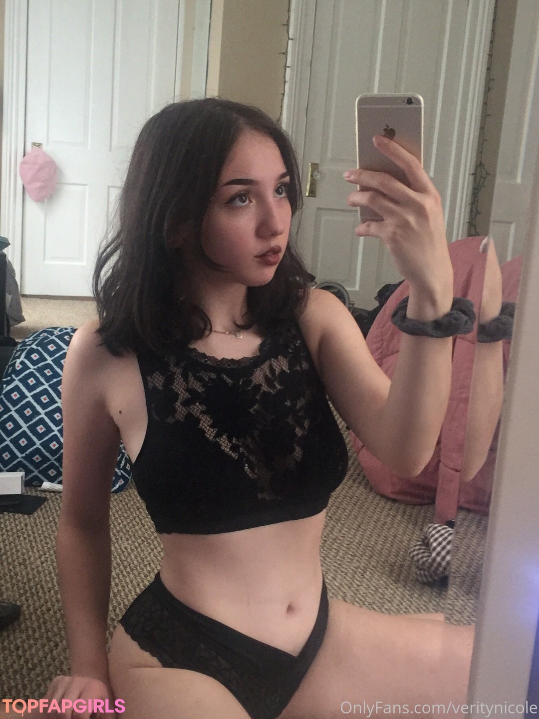 Foto di nudo di fuga di OnlyFans di Verity Nicole #59