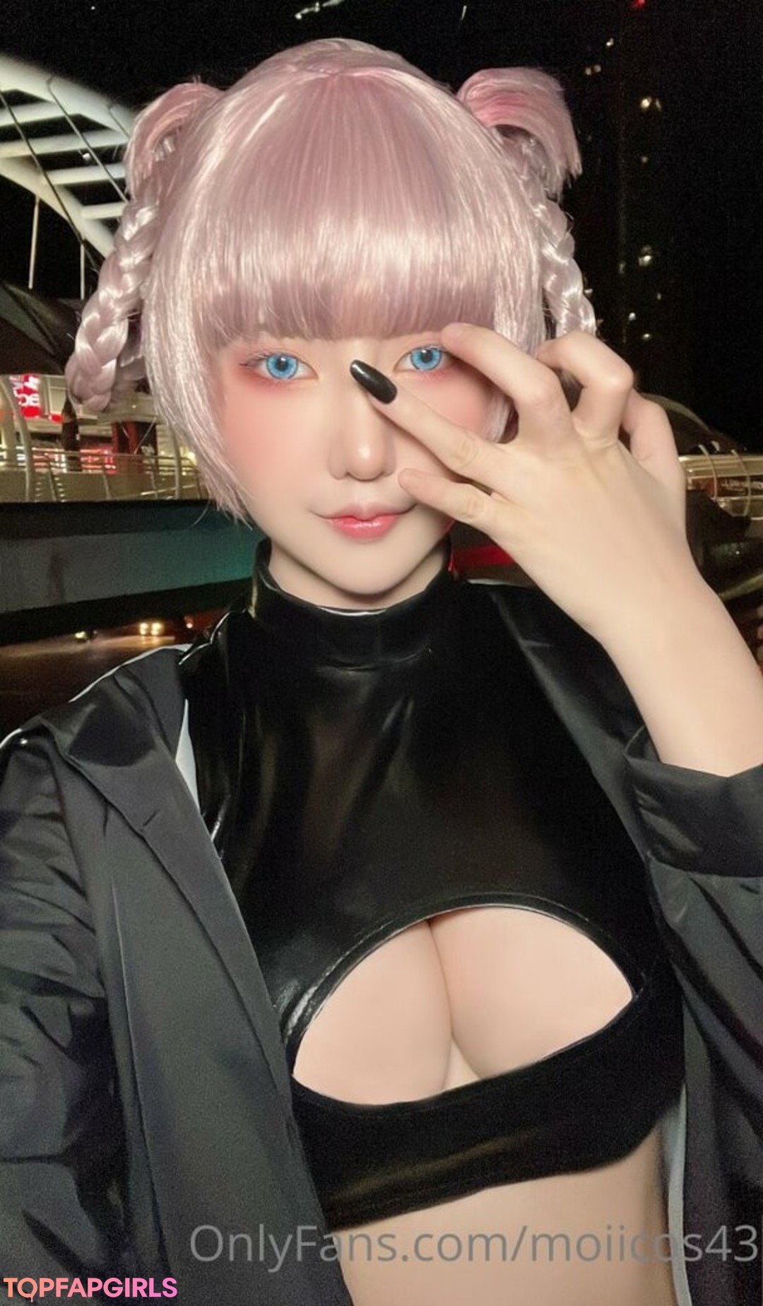 Foto di nudo di fuga di OnlyFans di Moiicos #825