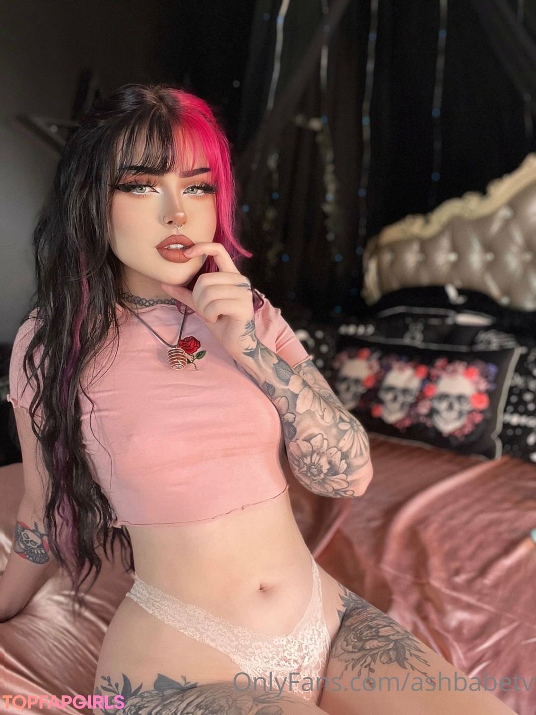 Foto di nudo di fuga di OnlyFans di Ashley Banks #129