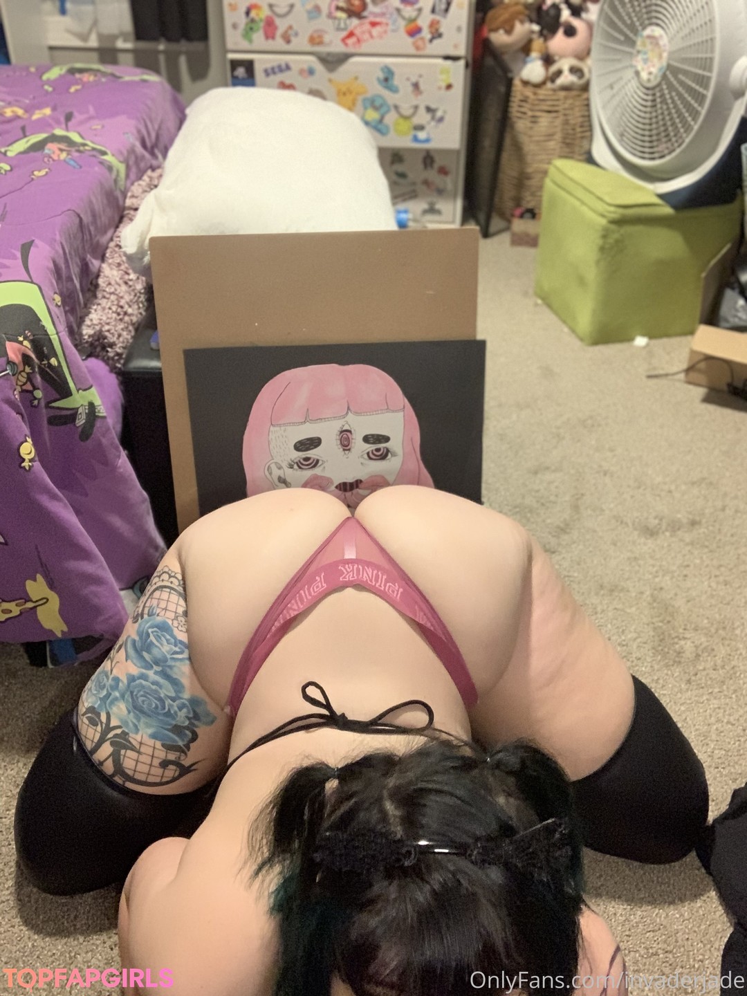 Foto di nudo di fuga di OnlyFans di Invader Jade #128