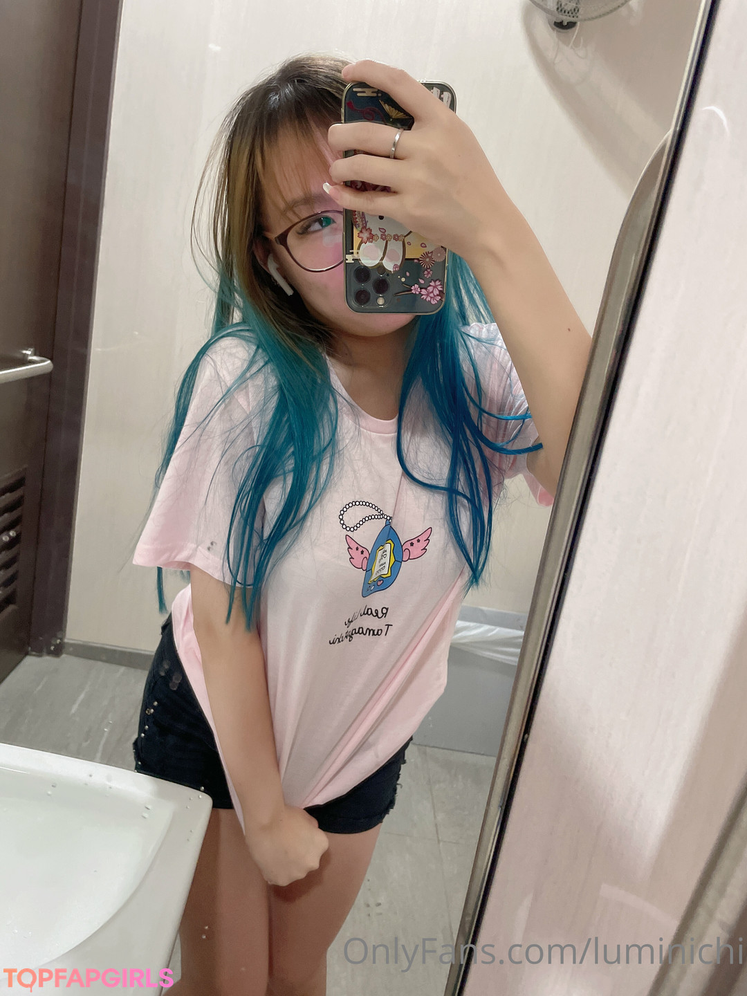 Foto di nudo di fuga di OnlyFans di Luminichi #8