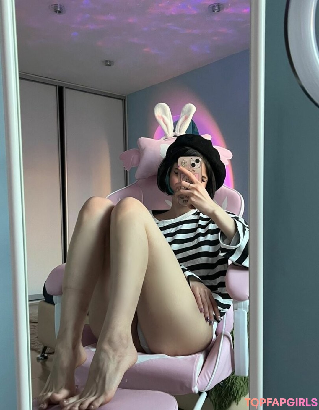 Foto di nudo di fuga di OnlyFans di Loona #1248