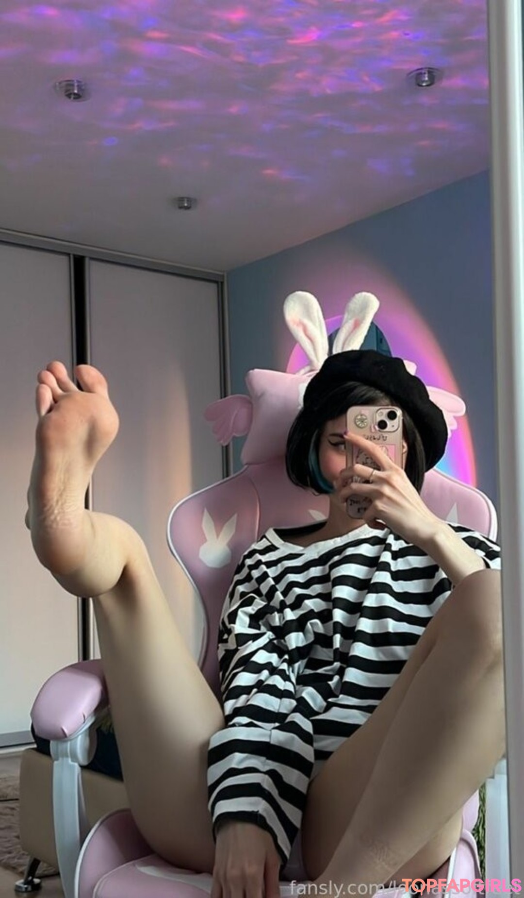 Foto di nudo di fuga di OnlyFans di Loona #1250