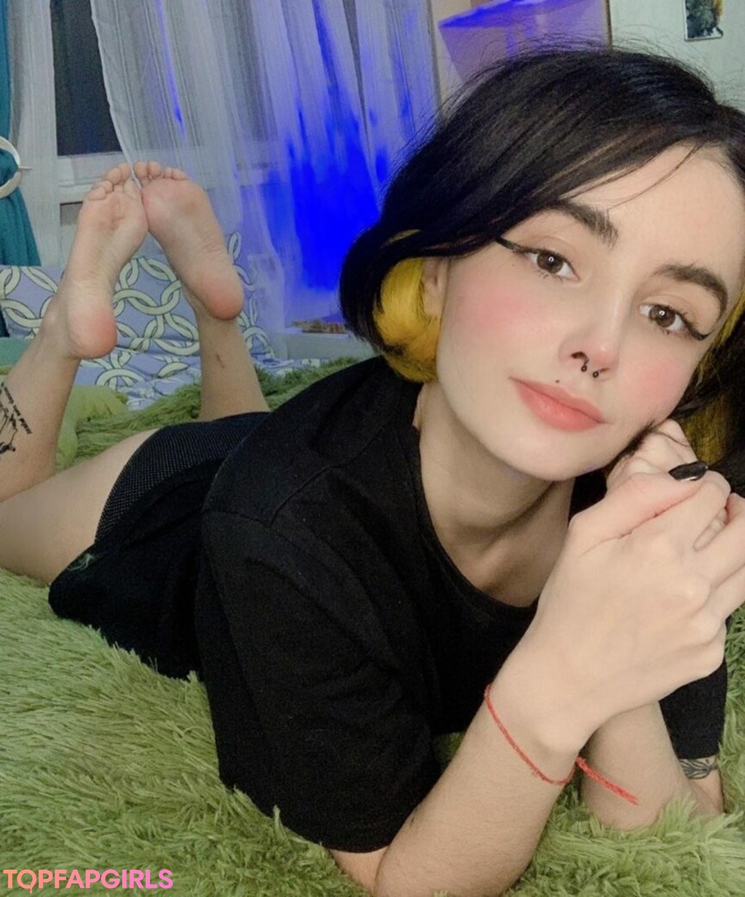 Foto di nudo di fuga di OnlyFans di Loona #348