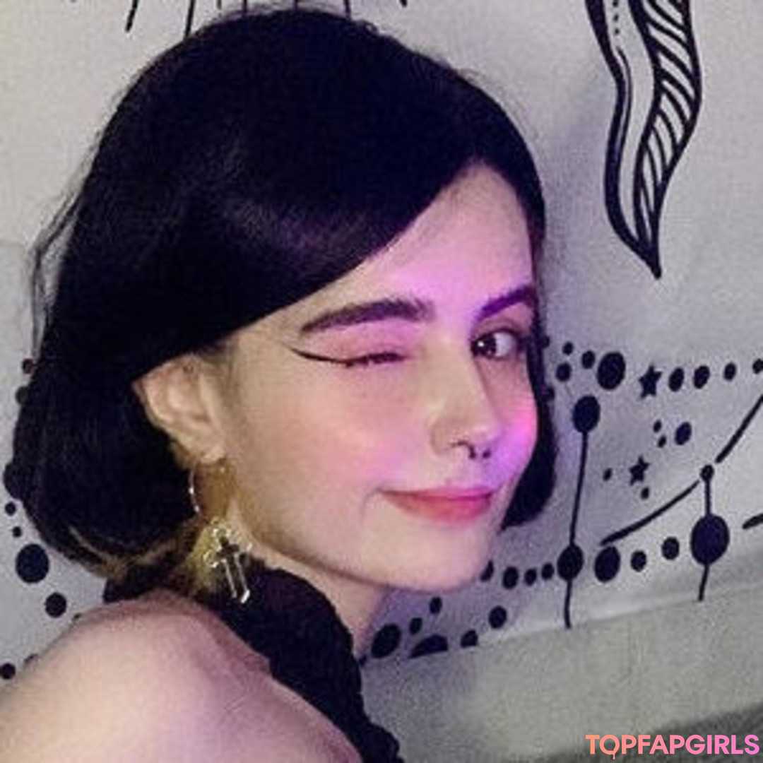 Foto di nudo di fuga di OnlyFans di Loona #60
