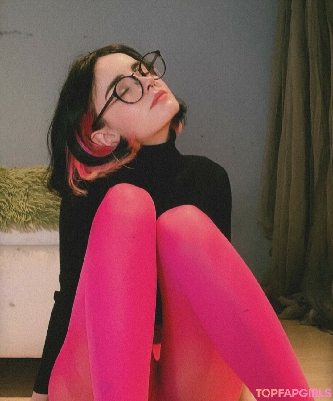 Foto di nudo di fuga di OnlyFans di Loona #637