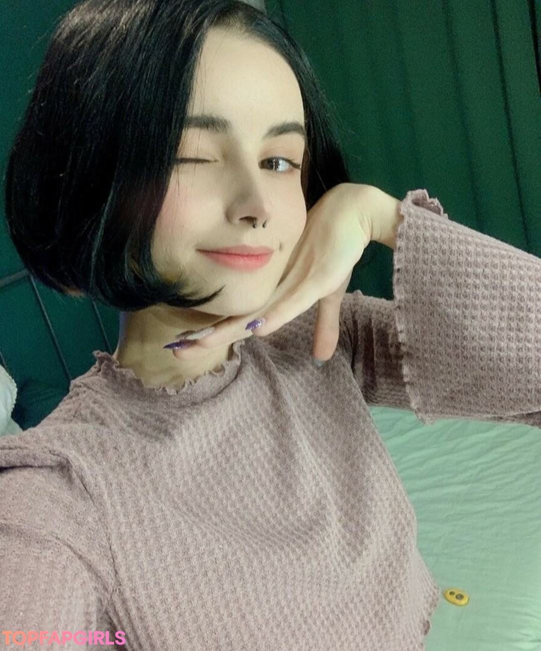 Foto di nudo di fuga di OnlyFans di Loona #689