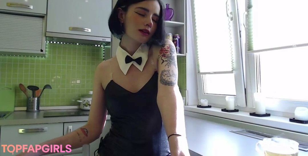 Foto di nudo di fuga di OnlyFans di Loona #941